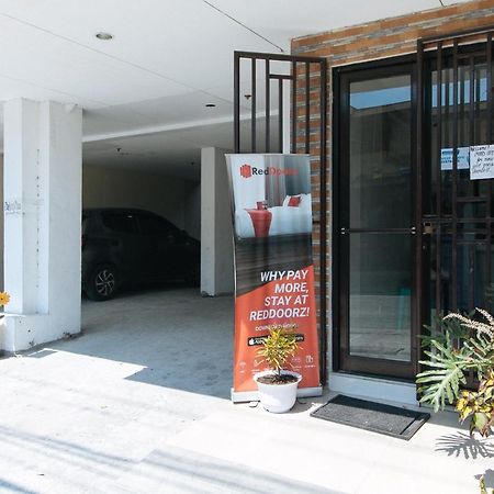 红多兹酒店-近bm比库坦 Paranaque City 外观 照片
