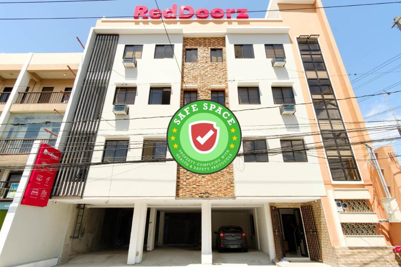 红多兹酒店-近bm比库坦 Paranaque City 外观 照片