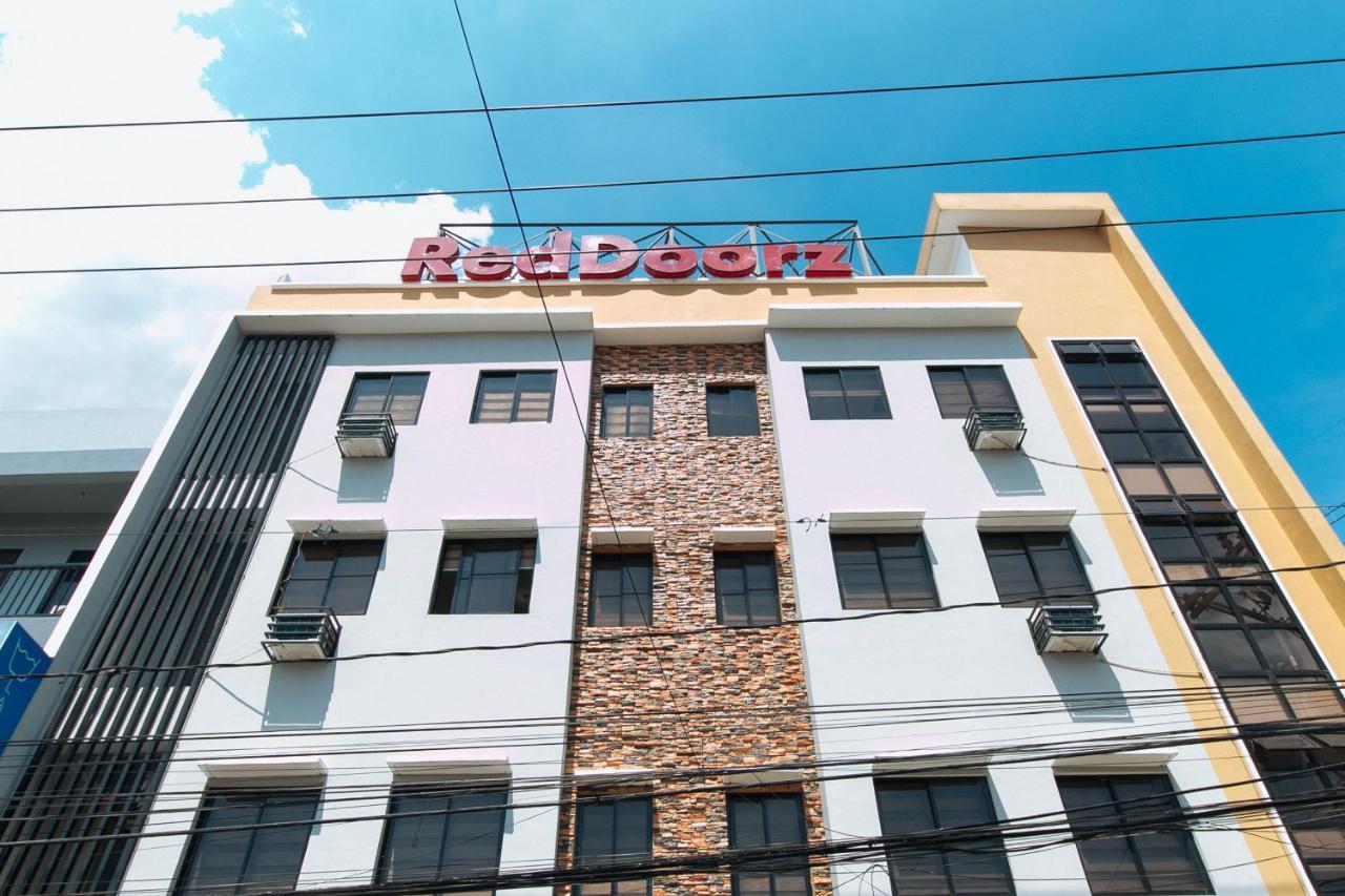 红多兹酒店-近bm比库坦 Paranaque City 外观 照片