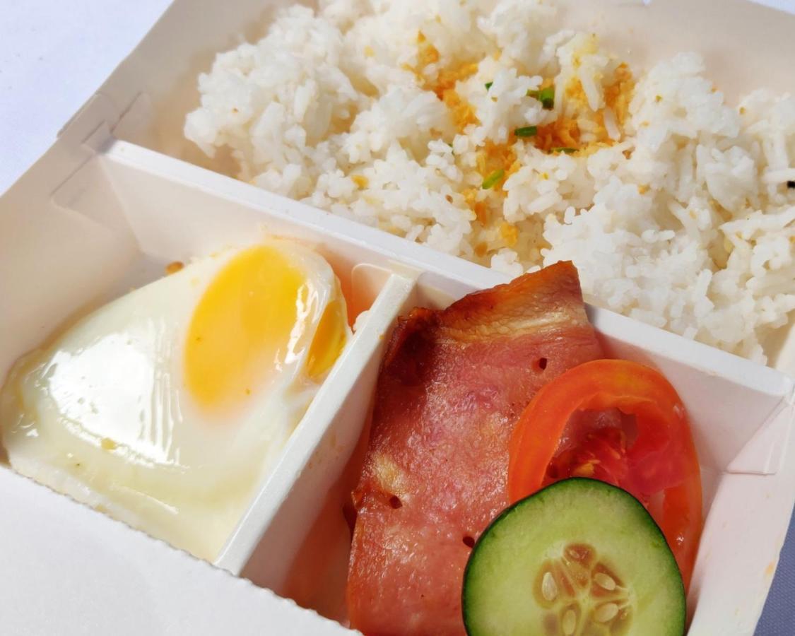 红多兹酒店-近bm比库坦 Paranaque City 外观 照片