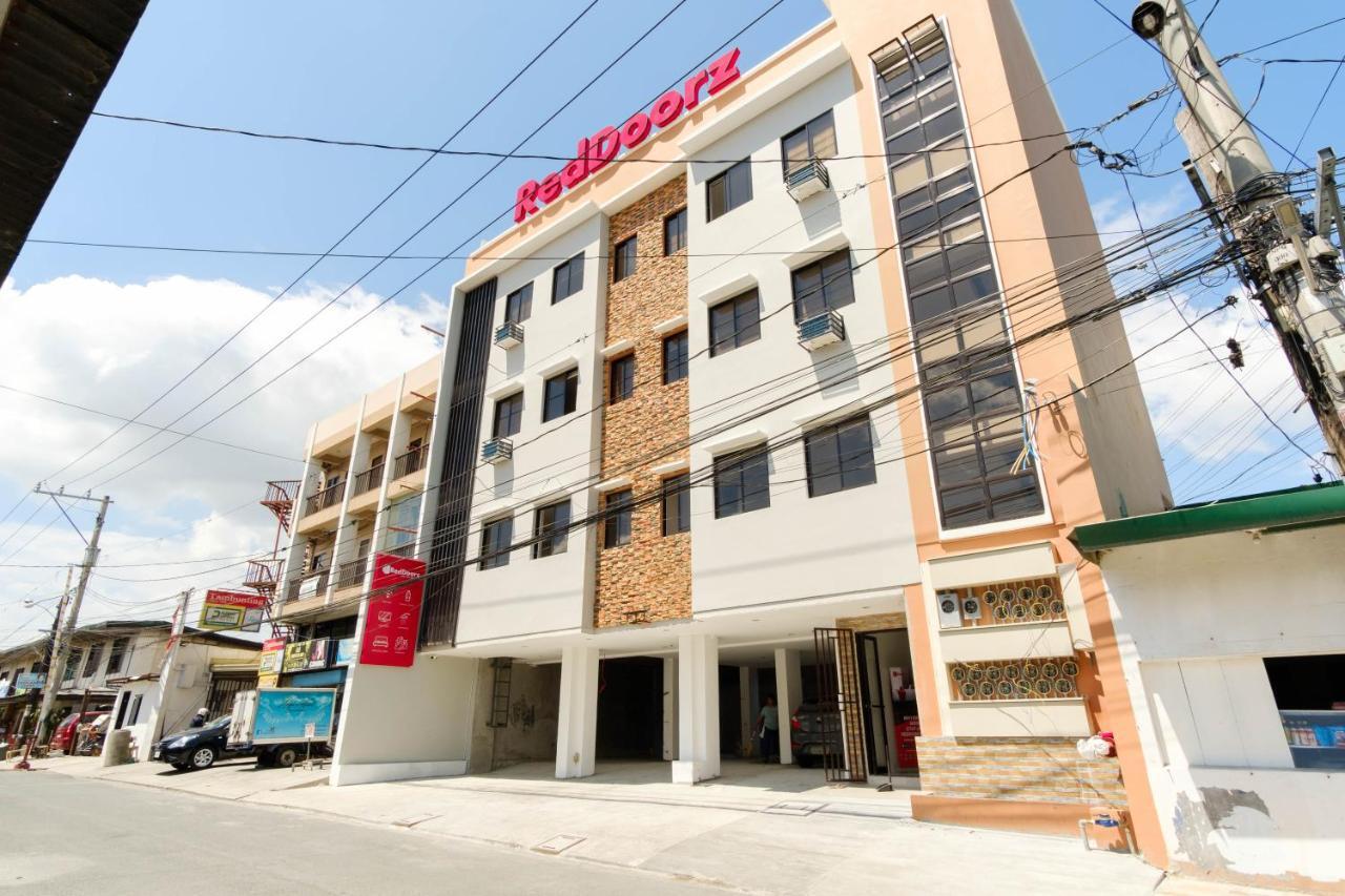 红多兹酒店-近bm比库坦 Paranaque City 外观 照片